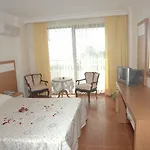 Ideal Hotel