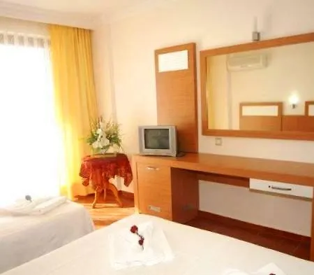 Ideal Hotel 4*