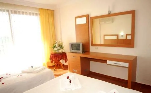 Ideal Ξενοδοχείο 4*